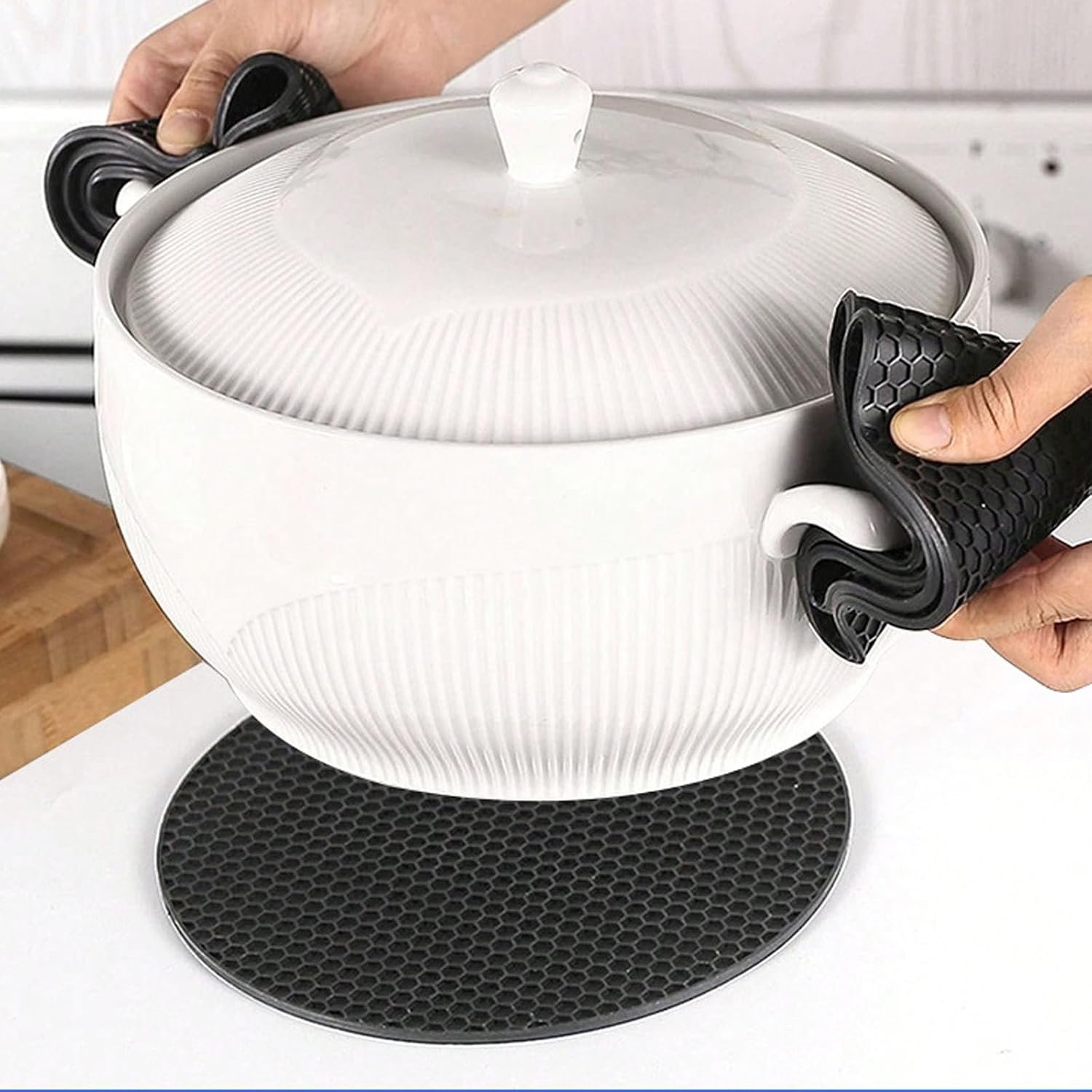 1PCS Silicone Trivet Mats, Multipurpose Non-Slip Hot Pads for Kitchen Potholders, Hot Dishers, Jar Opener, Spoon Holder (Black)