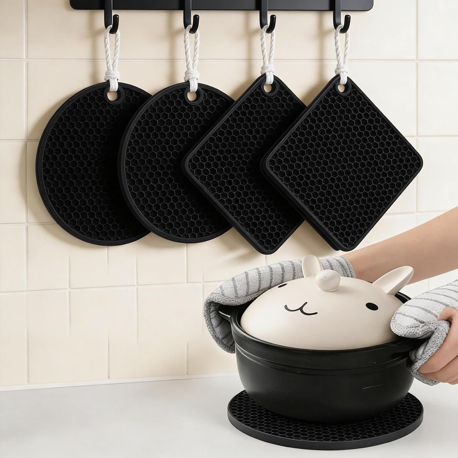 Silicone Trivet Set, 4-Piece Heat Resistant Mat (2 Round + 2 Square), Non-Slip Food Grade Silicone Table Protector for Hot Pots, Dishes and Pans, Black
